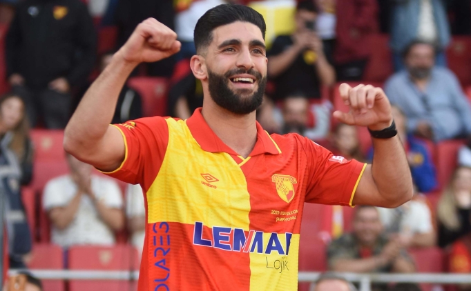 G�ztepe'de Ahmed Ild�z vedaya haz�rlan�yor