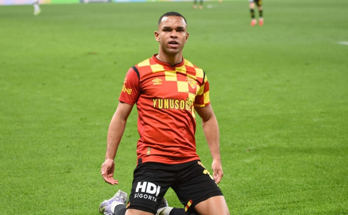 G�ztepe'de Juan 1 sezon daha tak�mda