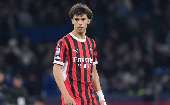 Joao Felix, eski kul�b� Benfica'ya s�cak bak�yor!