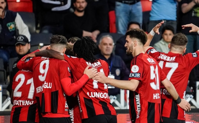 Gaziantep FK'da 5 isim sar� kart s�n�r�nda 