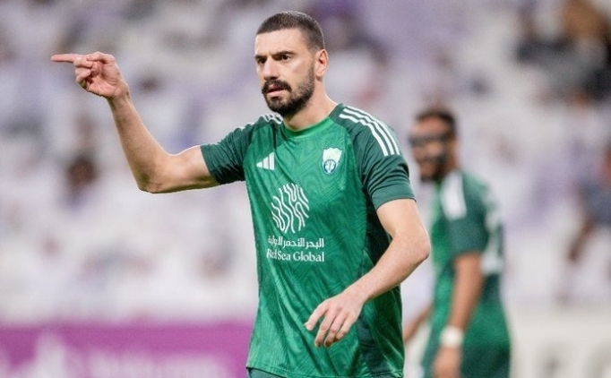 Fenerbah�e'den savunmaya Merih hamlesi!