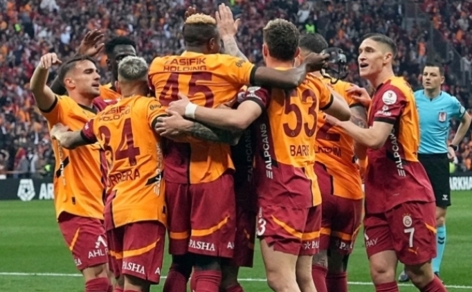 Galatasaray'�n kamp kadrosu a��kland�
