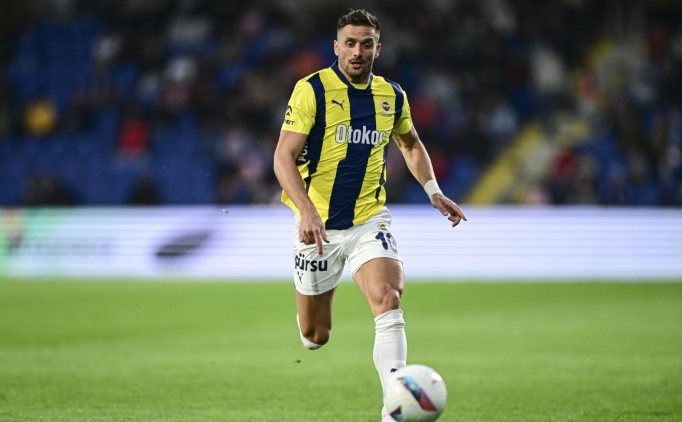 Taraftar tepkisi sonras� Fenerbah�e'de ayr�l�k f�rt�nas�