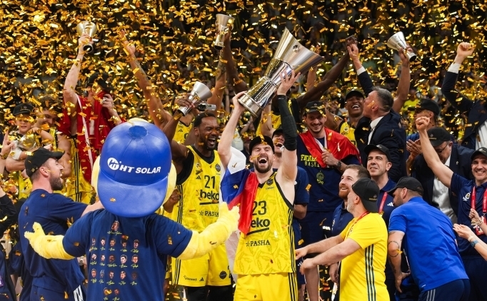 Fenerbah�e'de ayr�l��� oyuncu a��klad�