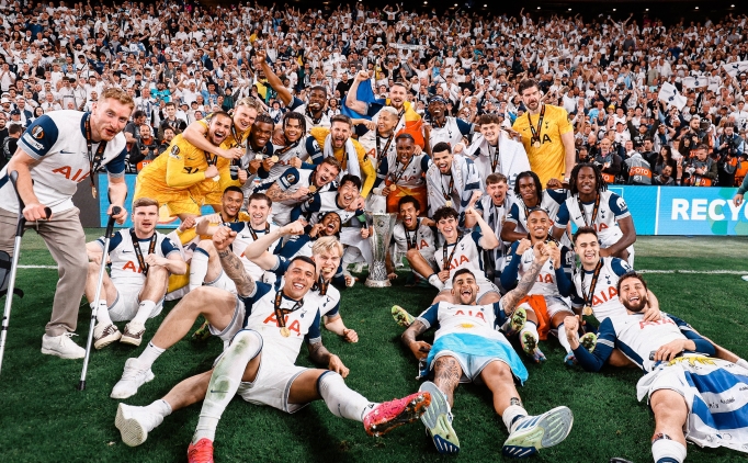 Tottenham'da Avrupa Ligi zaferi k�t� g�nleri unutturdu