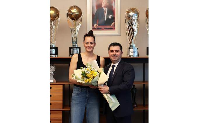 Vak�fbank'ta ayr�l�klar ya�and�!