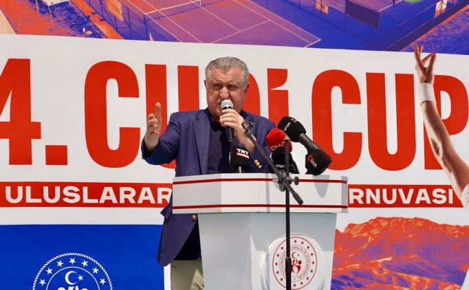 Bakan Bak, Cudi Cup kupa t�renine kat�ld�