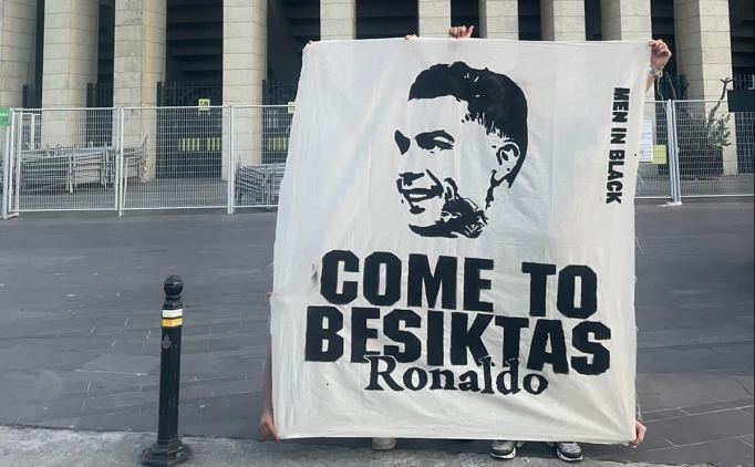 Be�ikta� taraftar�ndan Cristiano Ronaldo pankart�!