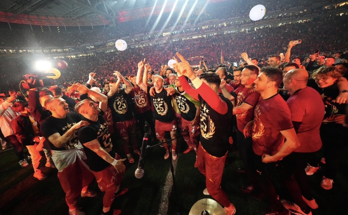 Galatasaray ezeli rakiplerine �st�nl�k kurdu