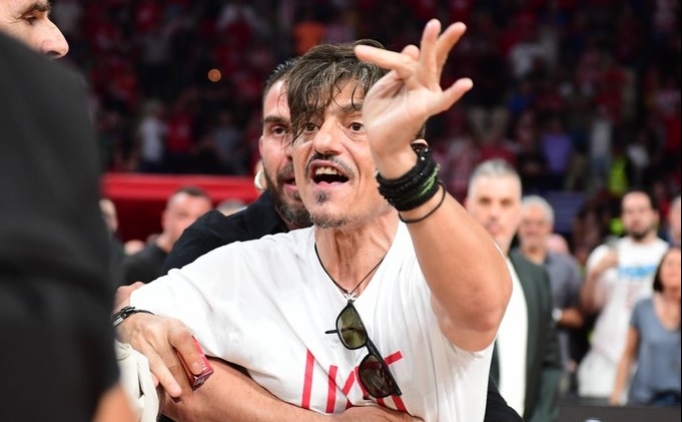 'Michael Jordan'� getirsem bile kazanamay�z!'