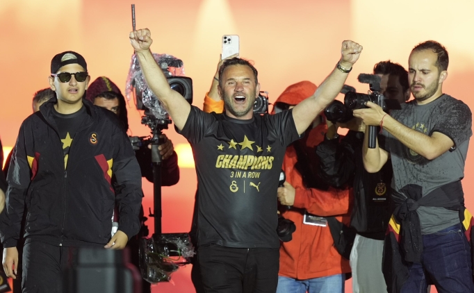 Galatasaray'da kritik transfer zirvesi!