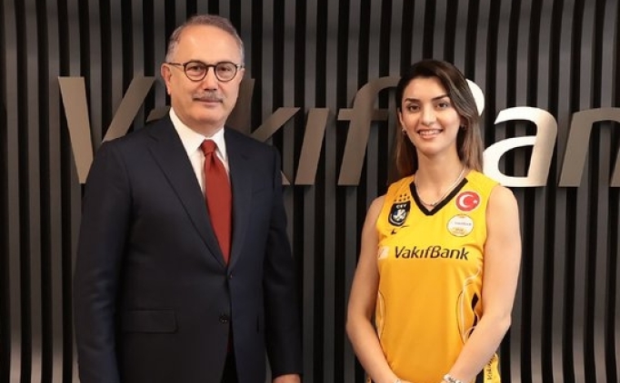 Vak�fBank Kad�n Voleybol Tak�m�, Nehir Kurtulan'� kadrosuna katt�