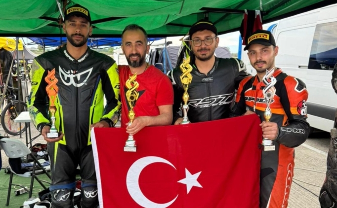 Milli Motosiklet�iler, Yunanistan ve S�rbistan'da podyumda!