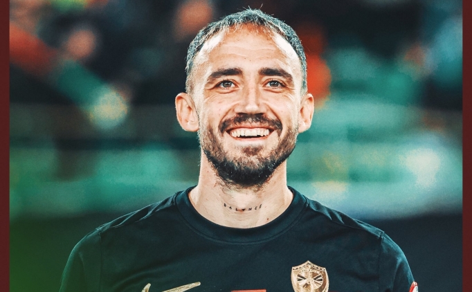 Amed Sportif Faaliyetler'de deneyimli futbolcu Batuhan Tur ile yollar ayr�ld�