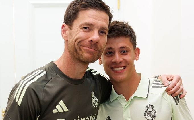 Arda G�ler: 'Xabi Alonso 10 numara gibi oynamam� istiyor'