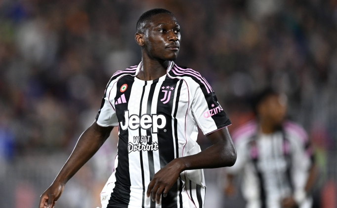 Kolo Muani i�in transfer g�r��mesi!