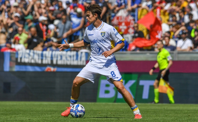 Fenerbah�e'nin eski y�ld�z� �sak Vural, Pisa'ya transfer oldu!