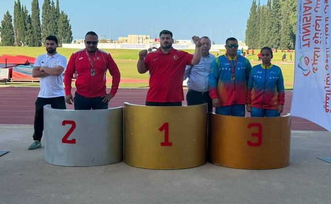 Muhammet At�c�'dan b�y�k zafer!