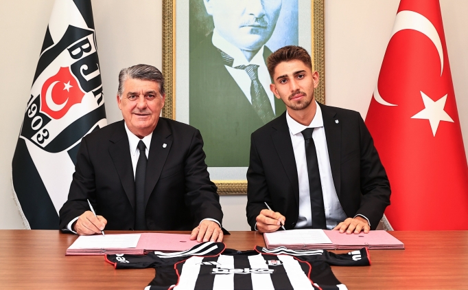 Be�ikta�, Demir Ege T�knaz'�n s�zle�mesini uzatt�!