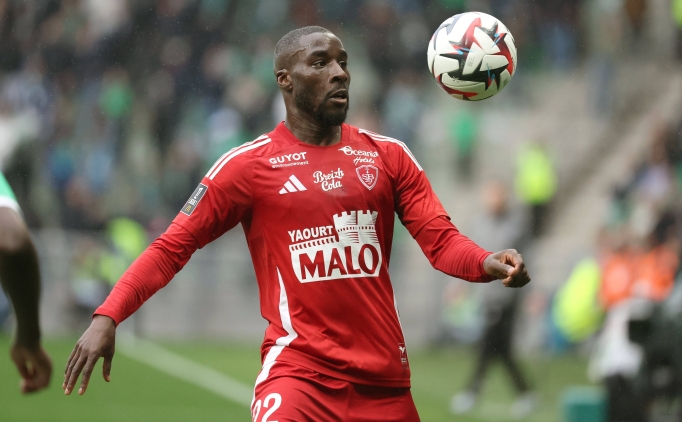 Kocaelispor, defans oyuncusu Massadio Haidara ile �n protokol imzalad�