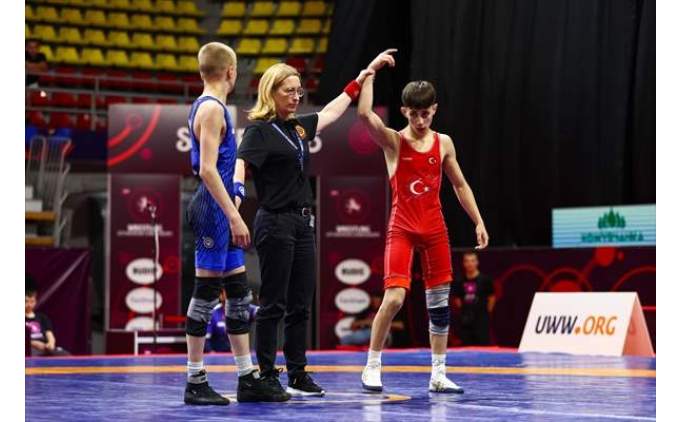 Milli g�re��ilerden 17 Ya� Alt� Avrupa �ampiyonas�'nda 3 bronz madalya