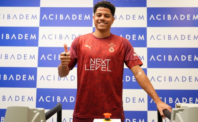 Galatasaray futbolcular� sa�l�k kontrollerinden ge�ti