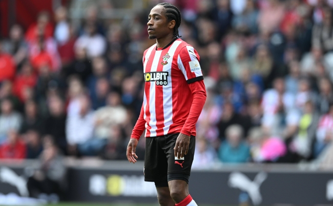 Walker-Peters, Be�ikta�'a imzaya geliyor