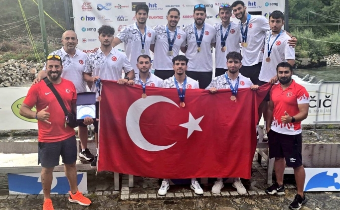 U23 Milli Rafting Takm, altn madalya kazand!