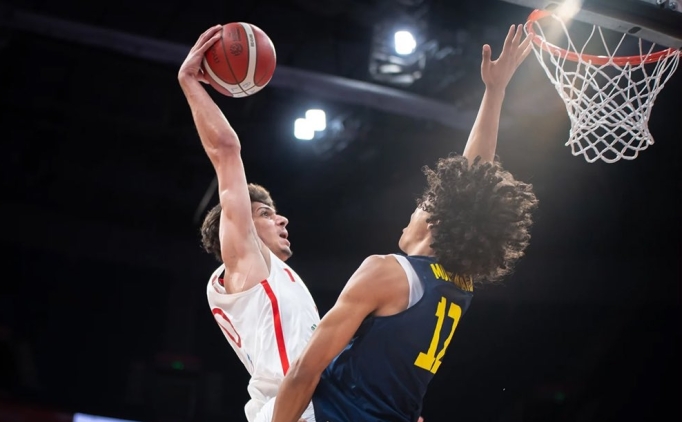 T�rkiye U18 Basketbol Tak�m�, �sve�'i ma�lup etti!