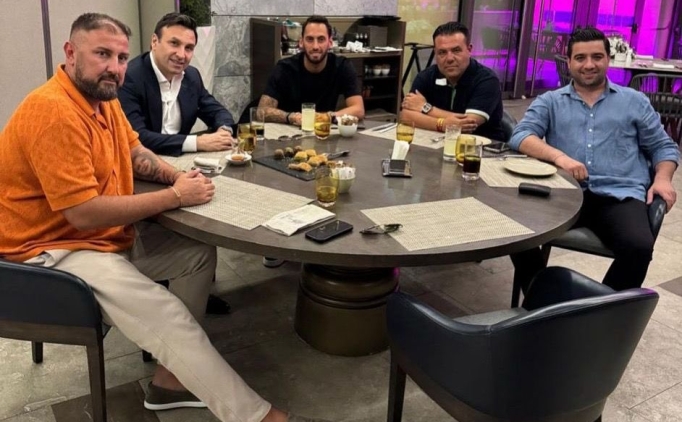 Hakan �alhano�lu'ndan Din�er Azaphan'a taziye ziyareti