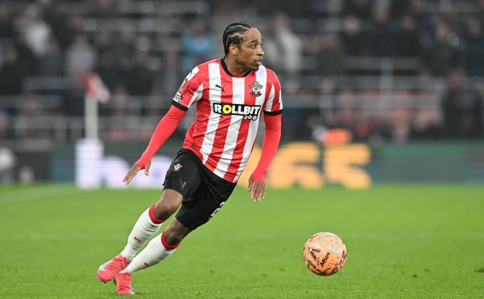 Kyle Walker-Peters, West Ham ile anla�t�!