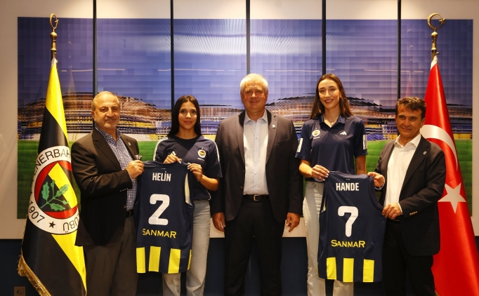 Hande Balad�n resmen Fenerbah�e'de! �mzalar at�ld�!