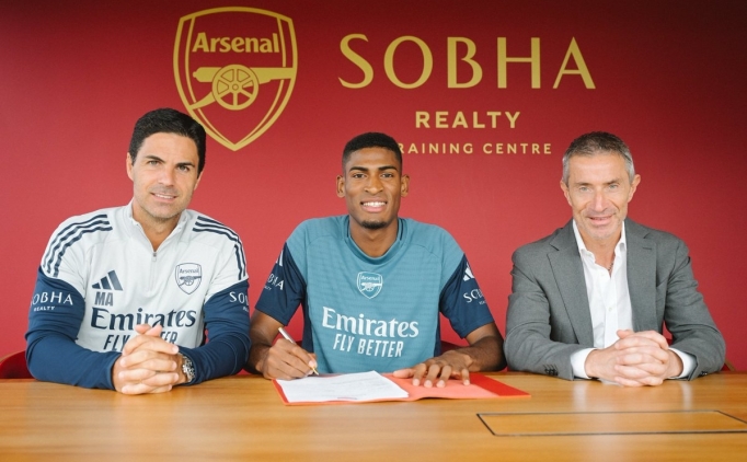 Arsenal, Mosquera transferini a��klad�