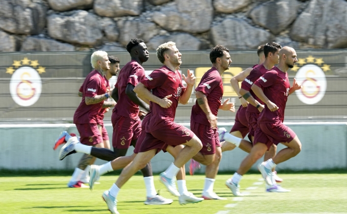 Galatasaray, yeni sezon haz�rl�klar�n� s�rd�rd�