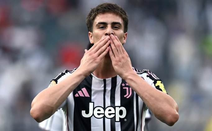 Kenan Y�ld�z i�in dudak u�uklatan bonservis!