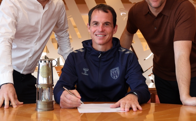 Sunderland, Regis Le Bris ile nikah tazeledi