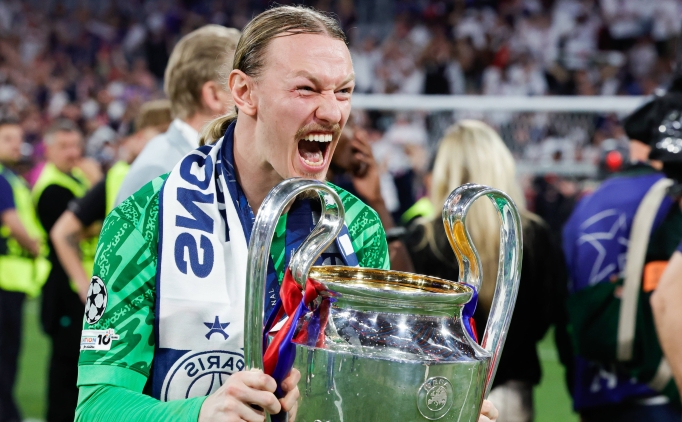 PSG'den Galatasaray'a Safonov nerisi!