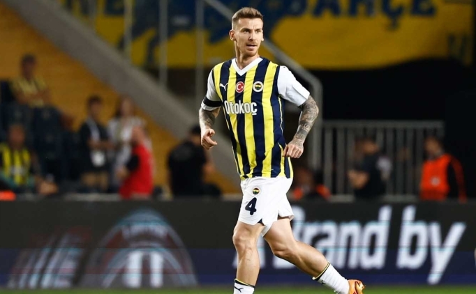 Serdar Aziz futbolu b�rak�yor mu? Temsilcisi a��klad�!