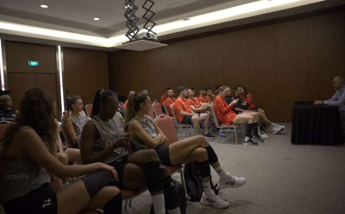 TVF Bakan stnda'dan Milli Takma Destek: 'Bu Takma Sahip kmak Hepimizin Grevi'