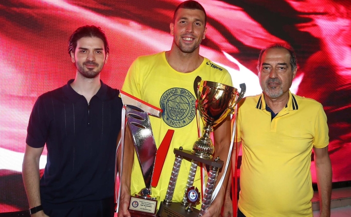 Yzmede kupa Galatasaray'dan Fenerbahe'ye geti