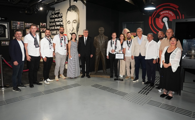 Sleyman Seba'nn heykeli Beikta mzesinde!