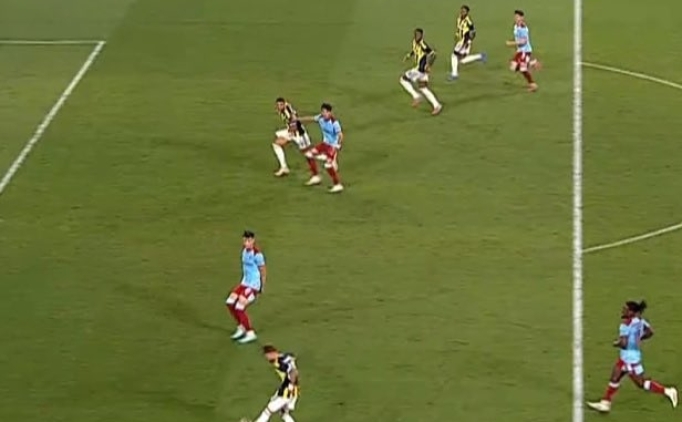 Fenerbahe'nin gol Kadky'de VAR'a takld!