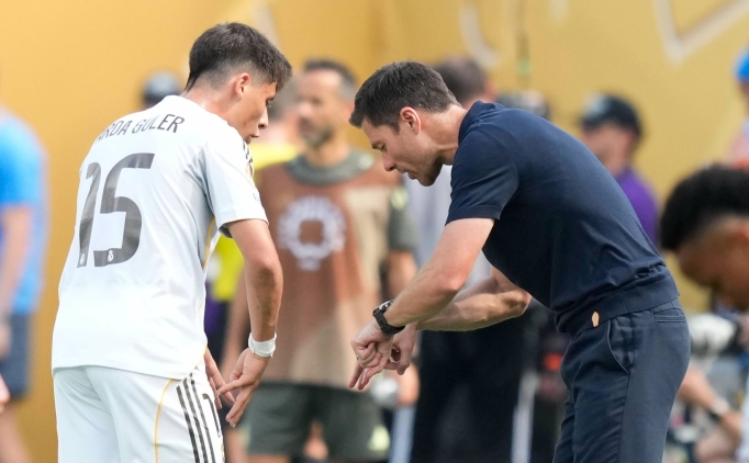 Arda G�ler, Xabi Alonso'dan alk��� ald�!