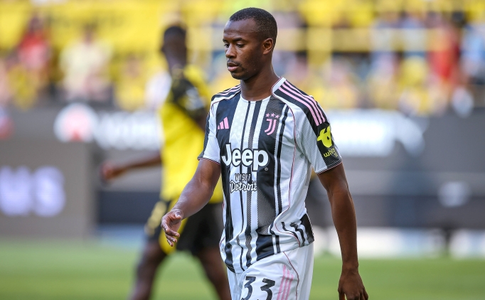 Burak Y�lmaz 'Djalo, Be�ikta�'�n elindeki stoperlerden farkl�'