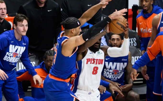 Knicks - Pistons ma��nda hakemler hatalar�n� kabul etti