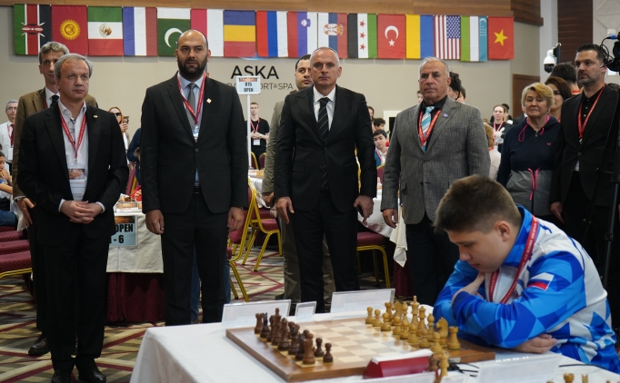 FIDE D�nya 9-17 Ya� Alt� H�zl� ve Y�ld�r�m Satran� �ampiyonas�, Antalya'da ba�lad�