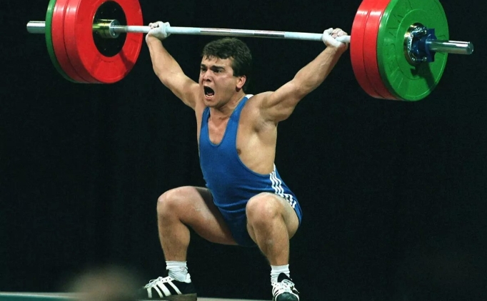 D�nya b�yle bir efsane g�rmedi; Naim S�leymano�lu!