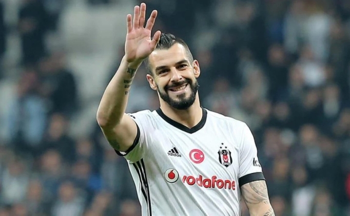 Alvaro Negredo, 39 ya��nda futbolu b�rakt�
