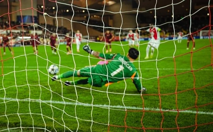Uurcan, Monaco'da penalty kurtard!