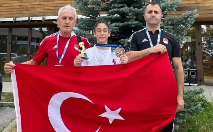 Bra Ceylin Cokun judoda Avrupa ncs